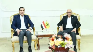 ضمن احتفالات عيد تحرير سيناء.. وزير الشباب والرياضة يجتمع بمحافظ شمال سيناء بديوان عام المحافظة